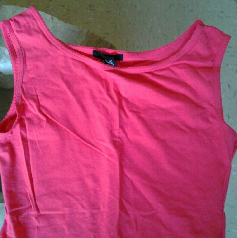 Pretty Coral colored body blouse with snap closure